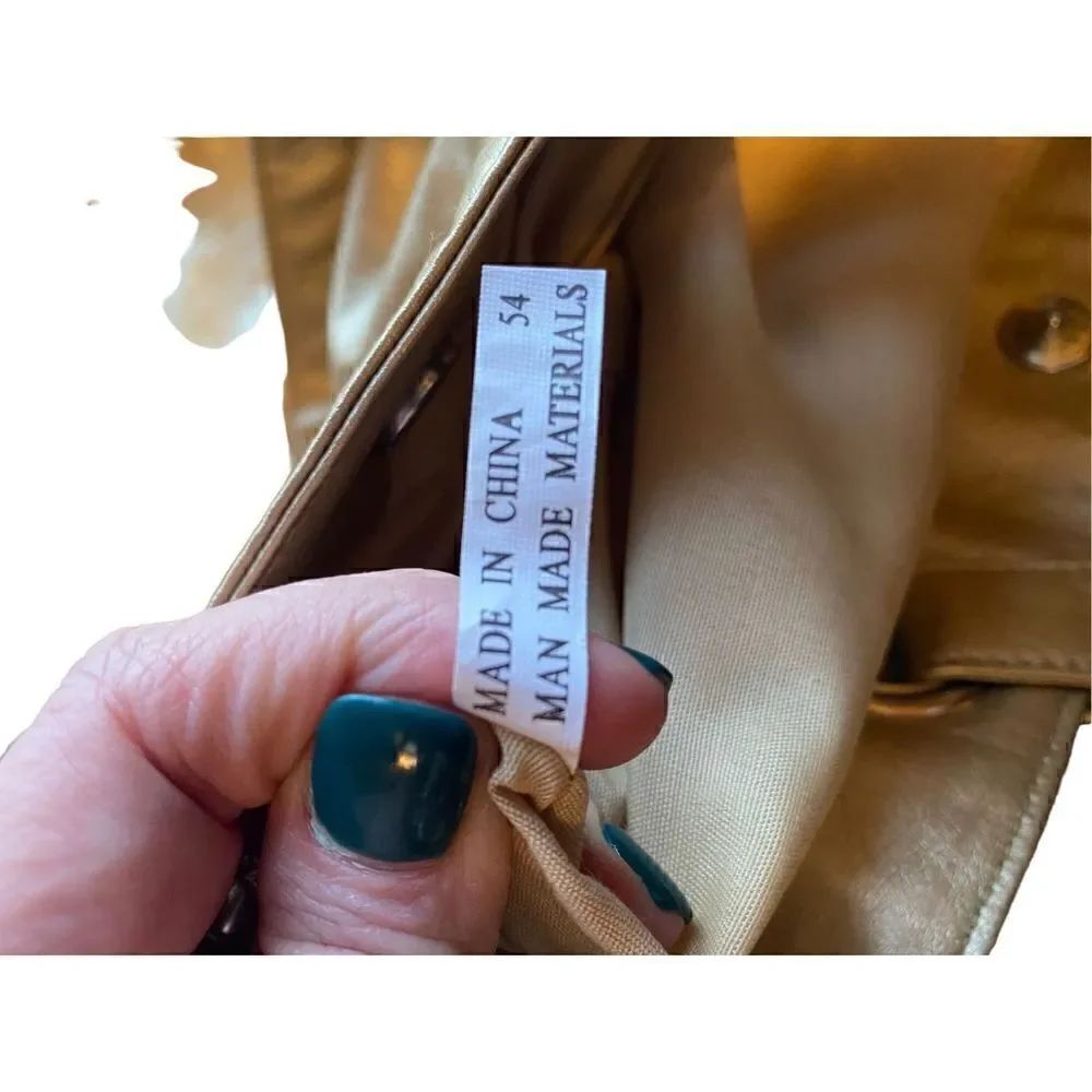 Gold faux leather shoulder bag new with out tags clean